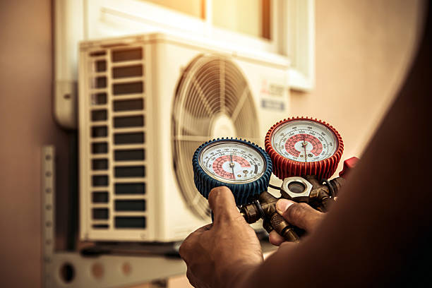 Professional Hvac Installation technician working in Olmstead, KY